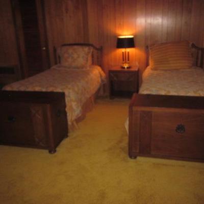 Kroehler Vintage Mid-Century Furniture SeparatesBedroom Suites 