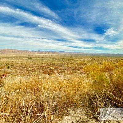 LOT 100: Photo 5 of 10
Beautiful Lot 2.37 acres
2.37 acres located in Apple Valley. This lot is at the base of the San Bernardino...