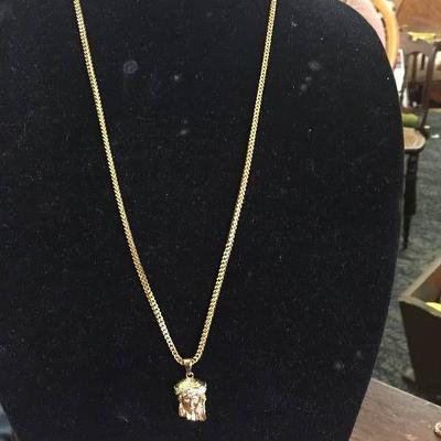 27 18kt gold plated chain with pendant