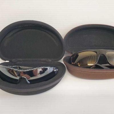 5562: Pair of Oakley and Maui Jim Sunglasses in Case
Pair of Oakley and Maui Jim Sunglasses in Case
OS14-069874.21