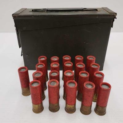 400: 400: 10g shotgun slugs and ammo can
21 rnds of 10g shotgun slugs with a 7x3x11