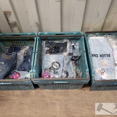 9508:Dollhouse, B.O.B., and Silver Diva Jeans and Shorts
Approx 42 pairs of jeans and 5 pairs of shorts. Varying in size from size 1 to...