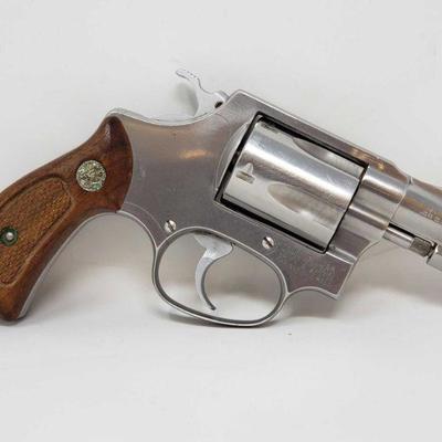 451: Smith & Wesson Model 60 .38 SPL Revolver
Serial number: 64446 Barrel Length: 1.8