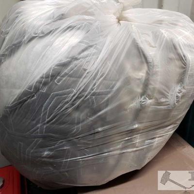 9507: Bed Comforter in a Bag
Comforter in a bag