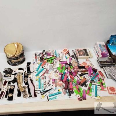 9055: Various Makeup Items and Costume Jewelry
Makeup brands such as Wet n Wild, Maybelline, Colormates and more