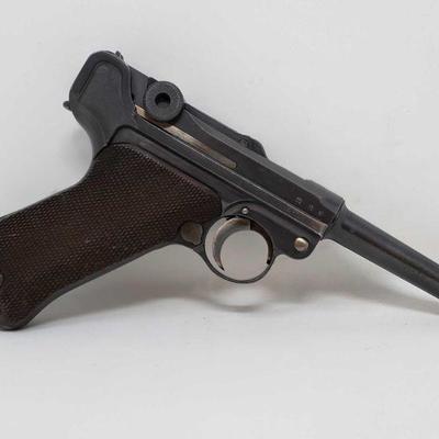 411: Mauser 1936 S/42 9mm Semi-Auto pistol
Serial number: 1015 Barrel Length: 4