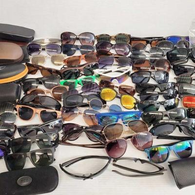 5561: Approx 60 Pairs od Assorted Sunglasses
Includes Ray Bans, Hovercraft, Bellini, ColeHaan, Gary Jenson, Veer and More
OS19-033972.3