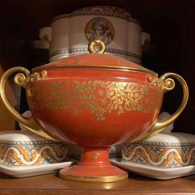Villeroy and Boch, Gallo, Acanthus, Royal Worcester Lidded Urn 