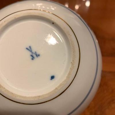 Meissen Blue Onion Tea Pot 