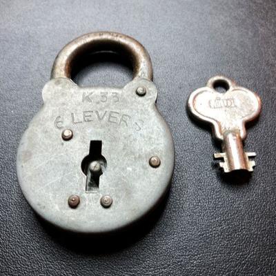Antique British 6 LEVER K33 Double Bitted Padlock