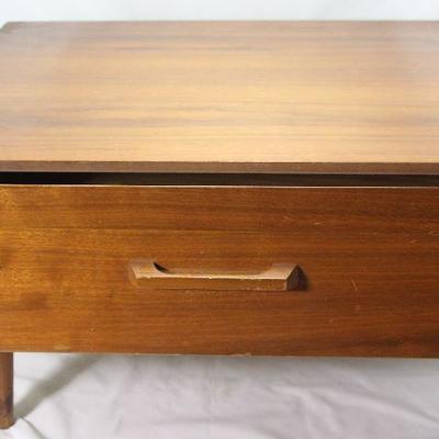 Mid-Century Ramseur Furniture Co. single drawer table on torpedo legs. (24â€W x 19â€ D x 13â€H)