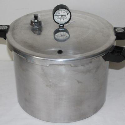 Presto 17 Quart Pressure Cooker