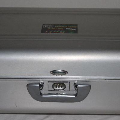 Vintage Universal Studios California Souvenir Camera on tripod Pin Tray (5 1/2â€H)