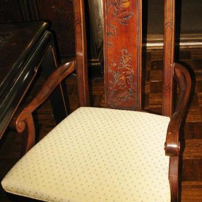 DINING ROOM CHAIRS 