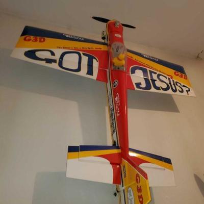 504:Gas Powered RC Airplane, Approx 5.5' Wing Span
Approx 6.5' nose to tail