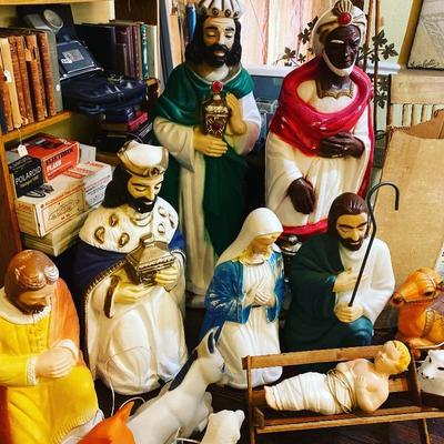 This is a HUGE Over-Sized Original Vintage Nativity Set, lighted. Almost 50 years old! Hard molded plastic. 13 pieces. Largest one...