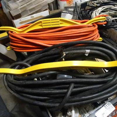 Lot of 2 Extension Cords