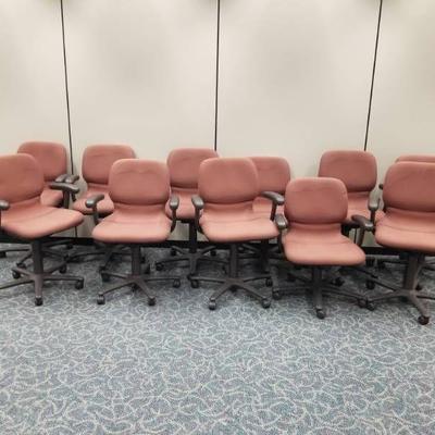 Lot of 11 Steelcase Upholstered Rolling Office Cha ...