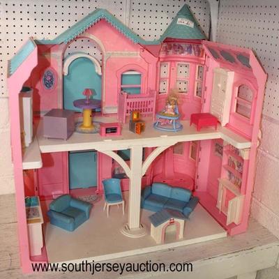  Childs Barbie Play House with Accessories and Barbieâ€™s

Auction Estimate $20-$50 â€“ Located Glassware 