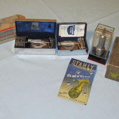 Vintage razors in excellent shape