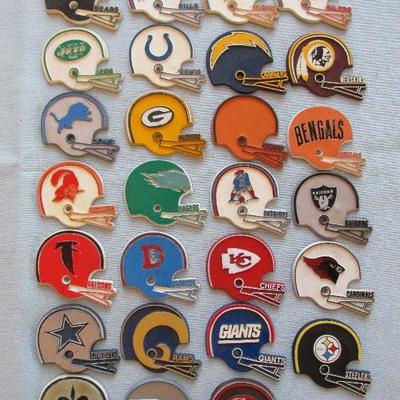 Complete 1970 IHOP NFL helmet magnet collection