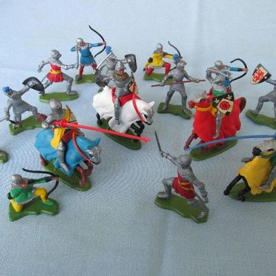 Rare Britains LTD knight set