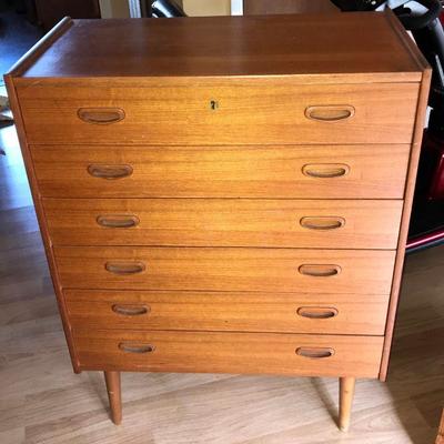 Mid Century Modern Dresser