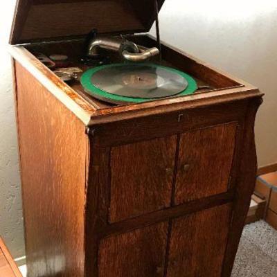 Victor Victrola Model VV-XI (1919)