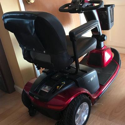 Pride Mobility Victory 10 Power Chair (Like New!)
