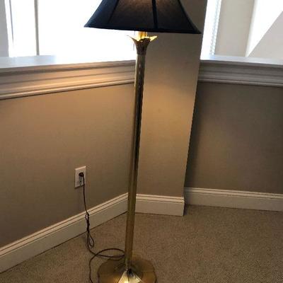https://www.ebay.com/itm/123998506634  BG0061: Tulip Shaped Bottom Brass Floor Lamp $99 OBO Local Pickup 