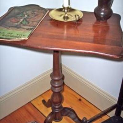 PERIOD AMERICAN TILT TOP CANDLE STANDS