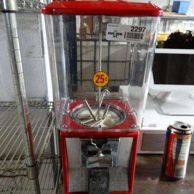 Northwestern single head candy machine w key