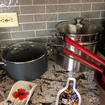 Pots/ cookware