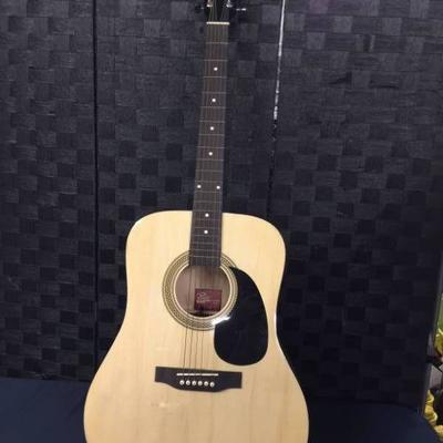 Rogue 6 String Acoustic Guitar