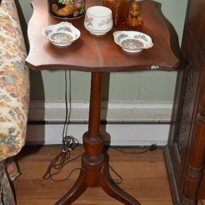 Nice early example candle stand