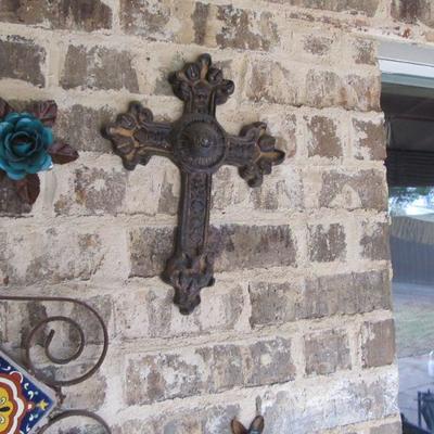 Mexican pottery wall art w/ metal designed roses & crosses