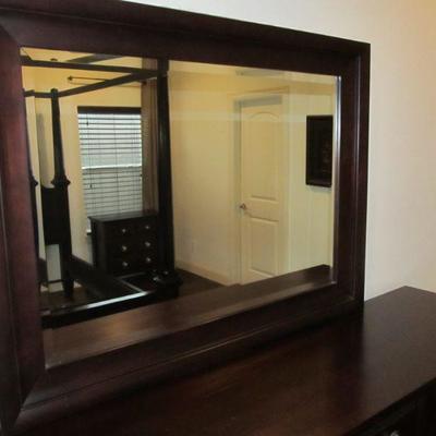 Large dresser w/ beveled mirror
