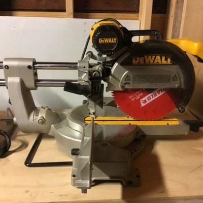 DeWalt DW 708 12 inch Sliding Compound Miter Saw