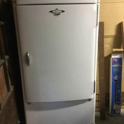 1930's Frigidare Refrigerator