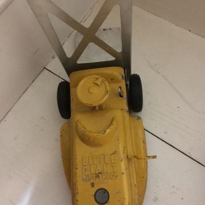 Scientific toys, Little Giant Lift Truck