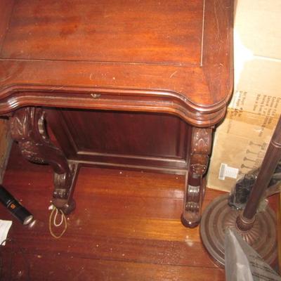 Captains Desk With Side Drawers 