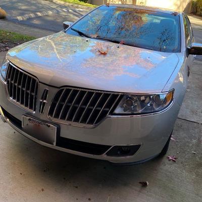 2010 LINCOLN MKZ
Low 30k miles
Sports Package with awesome black and white leather bucket seats.