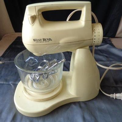 West Bend Electronic Mixer 12 speed