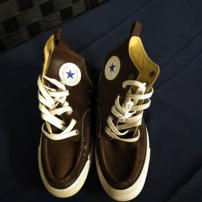 Converse Leather Shoes Size 7