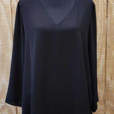 Joan Vass Black Long Sleeve Shirt, M
This beautiful Joan Vass Black Long Sleeve Shirt is a size medium and is in great shape 
Size: Medium