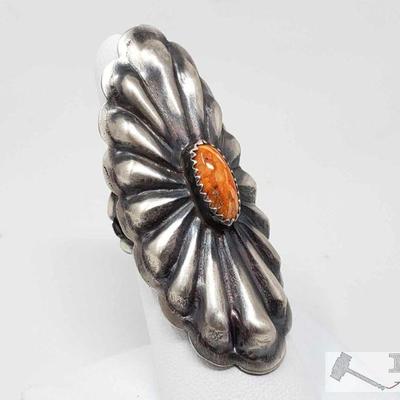 Authentic Spiny Oyster & Sterling Silver Navajo Ring, size 7
Here is a spiny oyster & sterling silver Navajo ring, This ring is 2 inches...