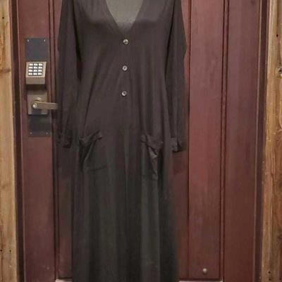 Bronte Black Three Button Dress, M
This beautiful long black three button dress is in great condition and has only been worn a couple of...