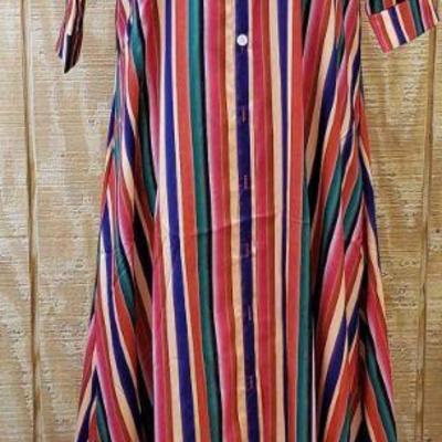 Long Color Striped Button Up Dress, L
This dress is Long and its in great condition, The beautiful colorful stripes make this dress even...