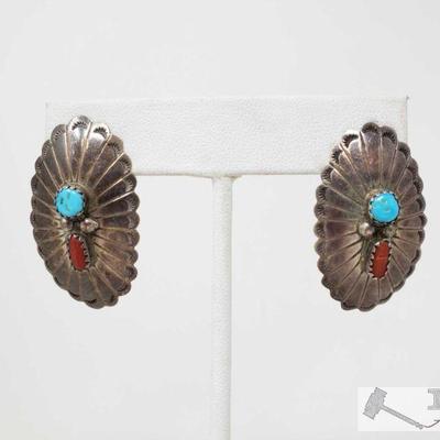 Turquoise and Coral Native American Handmade Earrings, 6.8
These beautiful Turquoise coral earrings weigh approx 6.8g and measure approx...