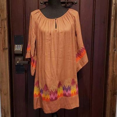 Uncle Frank Dress, M
This uncle frank dress is a size Medium and it is in great condition!!
Size: Medium